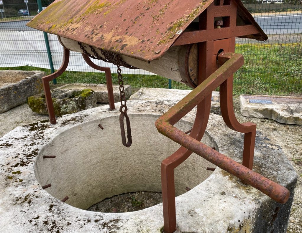 Stone Well Head With Wooden And Metal Pulley Bca Antique Materials